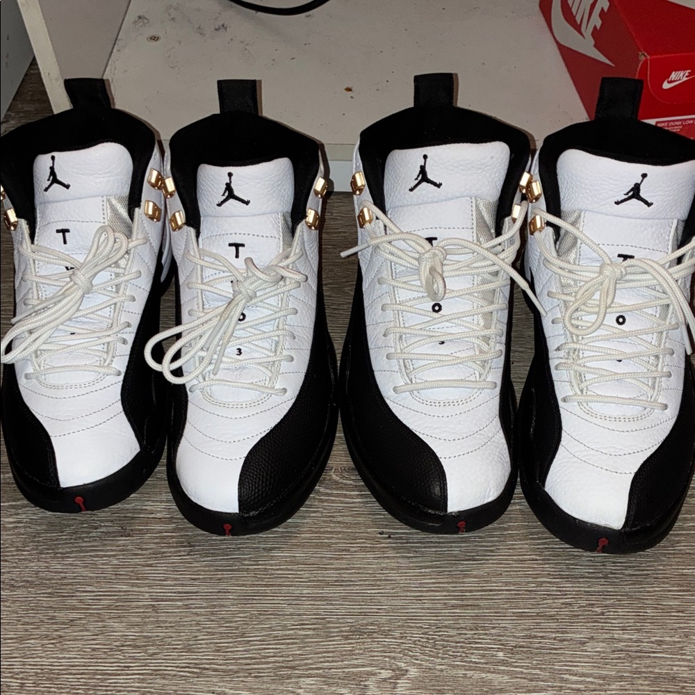 Nike White and Black Men's Sneakers with Red Accents - Picture 3 of 6